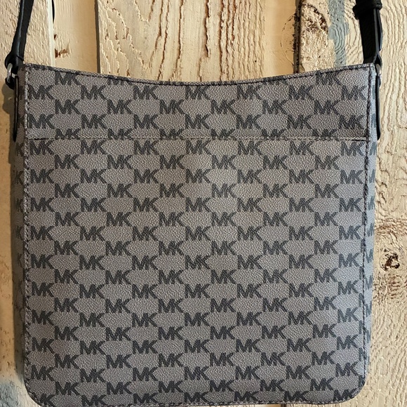 Michael Kors Messenger Crossbody Bag - Picture 6 of 6